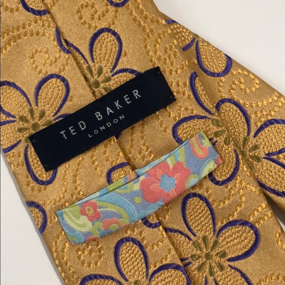 Ted Baker London tie. Like new. Unique style.